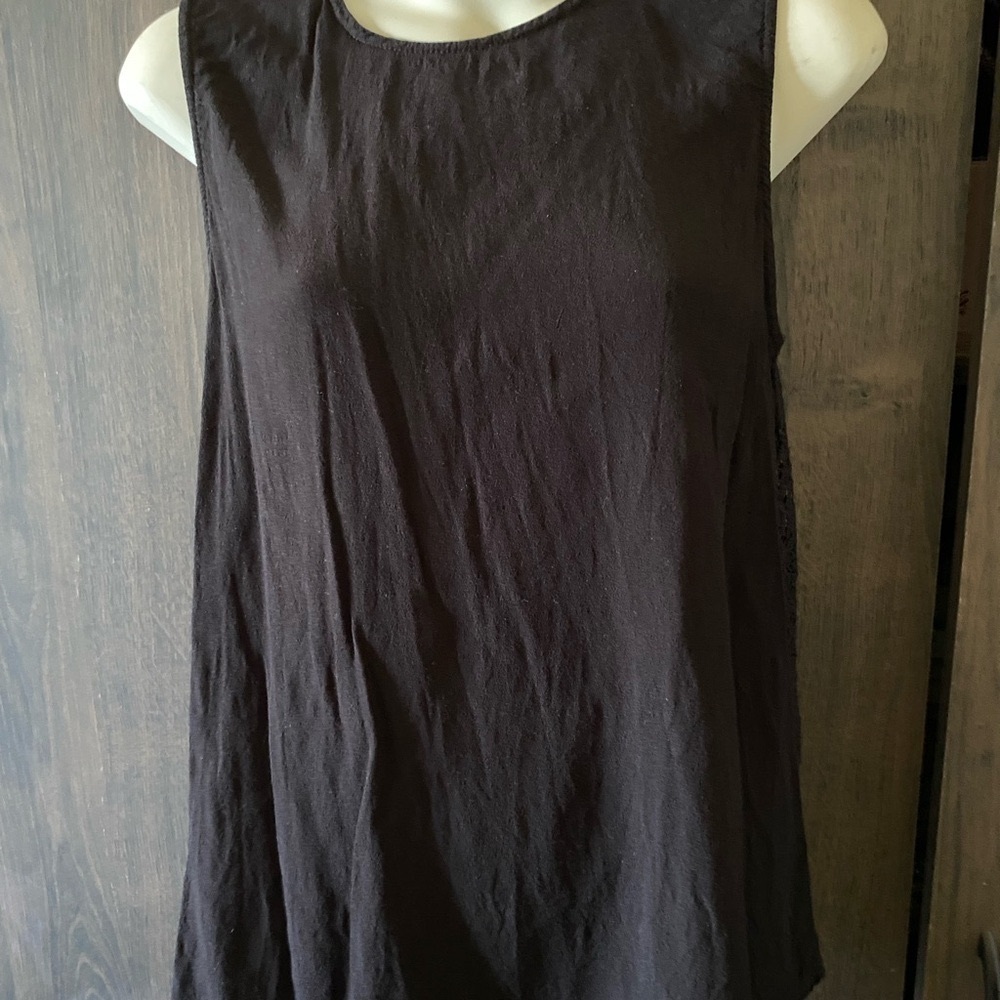 Elodie Sleeveless Black Top for women’s size L